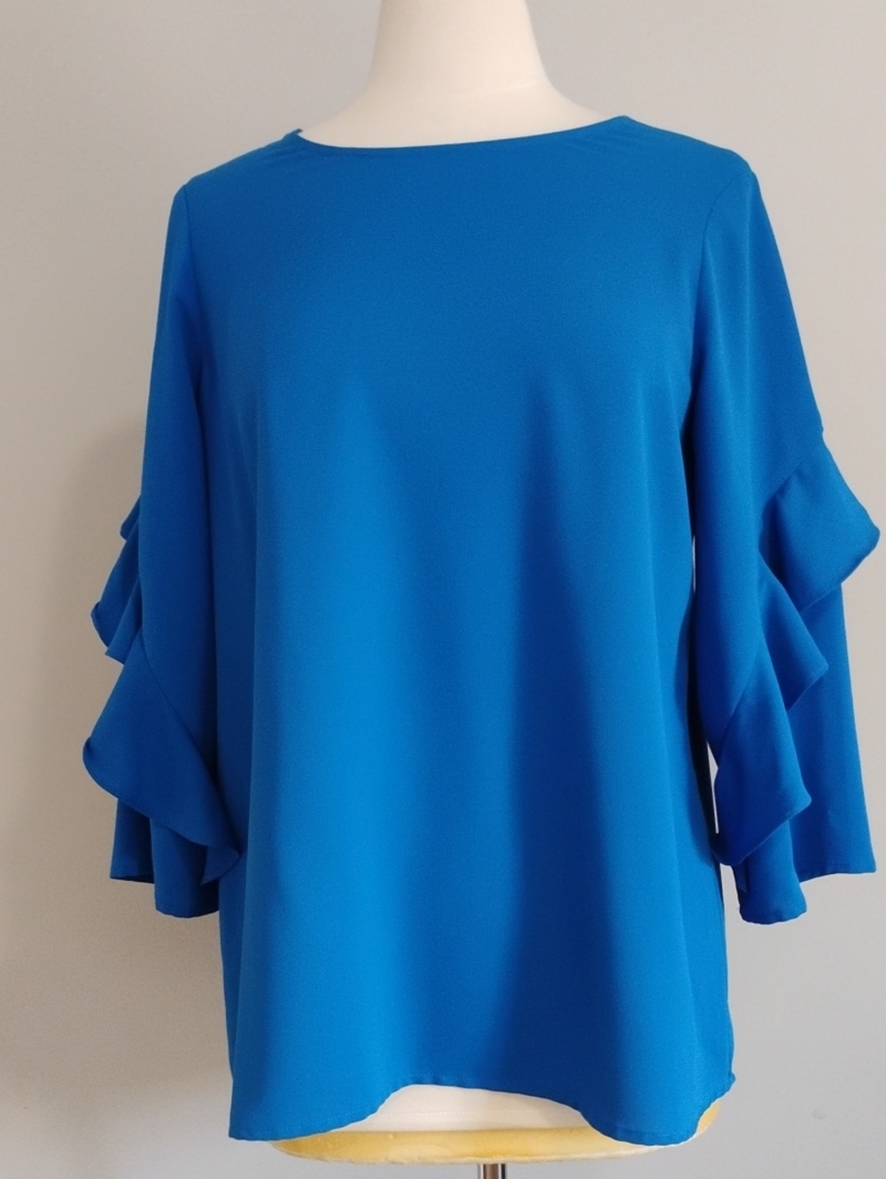 Alfani Royal Blue Ruffle 3/4 Sleeve Blouse Round Neck Polyester Medium